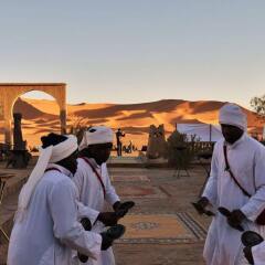 Отель Palmeras Y Dunas Марокко, Мерзуга - отзывы, цены и фото номеров - забронировать отель Palmeras Y Dunas онлайн городской автобус
