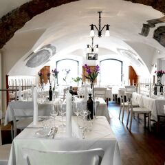 Отель Arthotel Blaue Gans