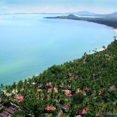 Отель Santiburi Koh Samui, The Leading Hotels of the World Таиланд, Самуи - 3 отзыва об отеле, цены и фото номеров - забронировать отель Santiburi Koh Samui, The Leading Hotels of the World онлайн пляж