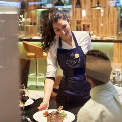 Отель Novotel London West бассейн