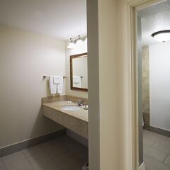 Отель Chicago Club Inn & Suites ванная фото 2