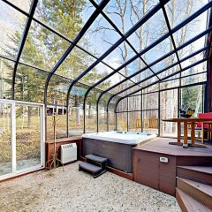 Отель 4BR Luxury Log - 4 Br Home детские мероприятия