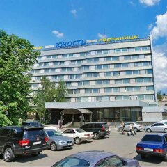 Гостиница Юность парковка