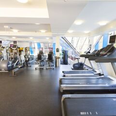 Отель Pinnacle Hotel Harbourfront Канада, Ванкувер - отзывы, цены и фото номеров - забронировать отель Pinnacle Hotel Harbourfront онлайн фитнесс-зал фото 2
