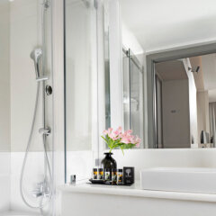 Отель Holiday Suites Афины ванная фото 2