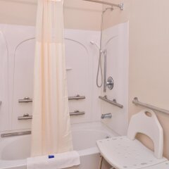 Best Western Troy Inn in Troy, United States of America from 148$, photos, reviews - zenhotels.com bathroom