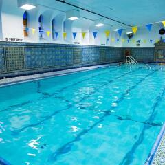 Отель West Side YMCA бассейн