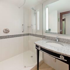 Ty Hotel ванная