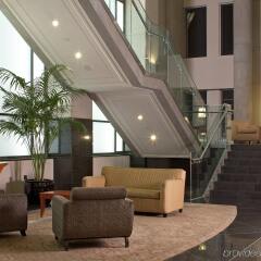 Отель Delta Hotels by Marriott Vancouver Downtown Suites Канада, Ванкувер - отзывы, цены и фото номеров - забронировать отель Delta Hotels by Marriott Vancouver Downtown Suites онлайн интерьер отеля фото 3