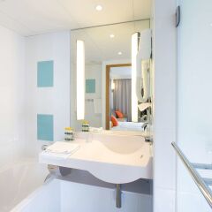 Отель Novotel Paris Centre Bercy Франция, Париж - отзывы, цены и фото номеров - забронировать отель Novotel Paris Centre Bercy онлайн ванная