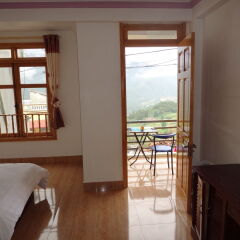 Отель Sapa Mountain City Hotel Вьетнам, Шапа - отзывы, цены и фото номеров - забронировать отель Sapa Mountain City Hotel онлайн балкон