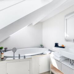 Отель Best Western Premier Opera Opal Франция, Париж - 8 отзывов об отеле, цены и фото номеров - забронировать отель Best Western Premier Opera Opal онлайн ванная фото 2