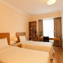 Sherwood Residence Hotel сейф в номере
