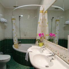 Hotel Centro Vitoria hcv ванная