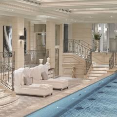Отель Four Seasons George V Париж бассейн фото 3