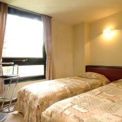 Hotel Nire no Ki Хакуба сейф в номере