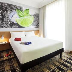 Отель Ibis Styles Garibaldi Неаполь комната для гостей фото 4