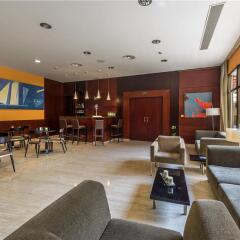 Отель Eurostars Ciudad De La Coruna Hotel Испания, Ла-Корунья - 1 отзыв об отеле, цены и фото номеров - забронировать отель Eurostars Ciudad De La Coruna Hotel онлайн гостиничный бар