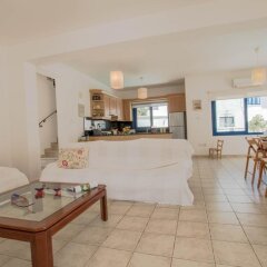 Отель Villa Saint Nikolas Кипр, Протарас - отзывы, цены и фото номеров - забронировать отель Villa Saint Nikolas онлайн комната для гостей фото 3