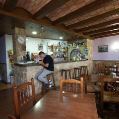 Отель Hostal Gudar Гудар бассейн