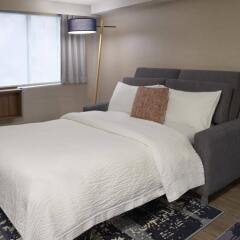 Отель Fairfield by Marriott Montreal Downtown Канада, Монреаль - отзывы, цены и фото номеров - забронировать отель Fairfield by Marriott Montreal Downtown онлайн комната для гостей фото 2