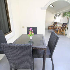 Апартаменты New Nordic Villas & Apartment by Pattaya Sunny Rentals Паттайя балкон