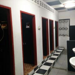 Отель U Hostel Pratunam Таиланд, Бангкок - отзывы, цены и фото номеров - забронировать отель U Hostel Pratunam онлайн ванная фото 2
