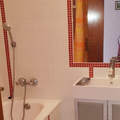 Отель 1 BR Apartment Sleeps 4 - AVA 1167 Португалия, Портимао - отзывы, цены и фото номеров - забронировать отель 1 BR Apartment Sleeps 4 - AVA 1167 онлайн ванная