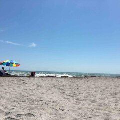 Отель Comfort Inn and Suites Resort Cocoa Beach США, Какао-Бич - отзывы, цены и фото номеров - забронировать отель Comfort Inn and Suites Resort Cocoa Beach онлайн пляж фото 2
