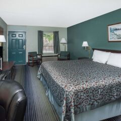 Отель Days Inn Harrison комната для гостей фото 2