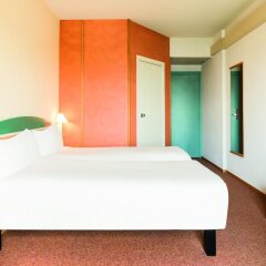 Отель Ibis Roma Fiera Италия, Рим - отзывы, цены и фото номеров - забронировать отель Ibis Roma Fiera онлайн комната для гостей фото 3