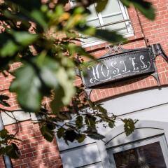 Hostel 22