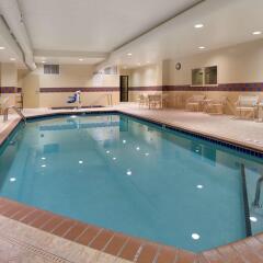 Отель Hampton Inn Ste Minneapolis St Paul Arpt Блумингтон бассейн