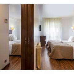 Hotel Miramar - São Pedro de Moel сейф в номере