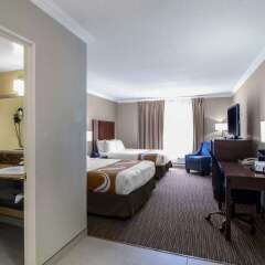 Отель Quality Inn Downtown Inner Harbour Канада, Виктория - отзывы, цены и фото номеров - забронировать отель Quality Inn Downtown Inner Harbour онлайн сейф в номере