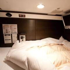 Отель Well Cabin Nakasu Фукуока комната для гостей