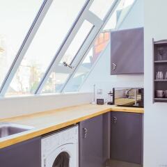 Отель Beautiful, Bright 2BR Flat for 4 Central Brighton Брайтон в номере фото 2
