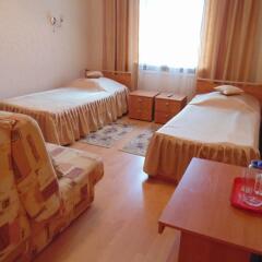 Гостиница Cottage Inn комната для гостей