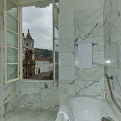 Отель Casa Gangotena ванная фото 2