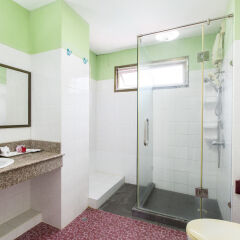 Barefoot Hotel Kalim Beach Front ванная