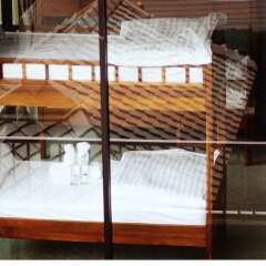Отель Feung Nakorn Balcony Rooms And Cafe Бангкок комната для гостей фото 2