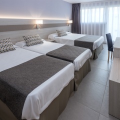 Отель 4R Salou Park Resort I сейф в номере