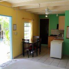 Azure Hotel and Art Studio in Simpson Bay, Sint Maarten from 137$, photos, reviews - zenhotels.com room amenities