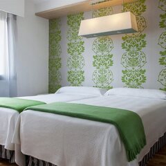 NH Suites Prisma Hotel сауна