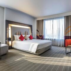 Отель Novotel Bangkok Ploenchit Sukhumvit комната для гостей фото 2