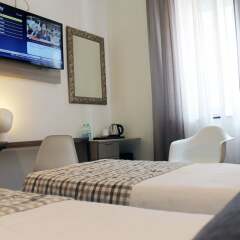 Hotel Bernina сейф в номере