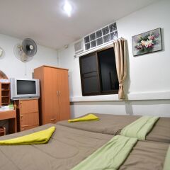 Отель Chaiwat Guesthouse комната для гостей