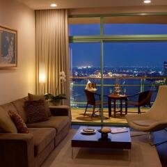 Отель Chatrium Riverside Bangkok 5* Люкс Премиум с различными типами кроватей фото 2