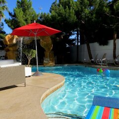 Отель Blue Moon Resort Las Vegas США, Лас-Вегас - отзывы, цены и фото номеров - забронировать отель Blue Moon Resort Las Vegas онлайн бассейн фото 3