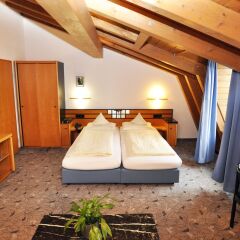 Отель Villa Waldperlach Германия, Мюнхен - отзывы, цены и фото номеров - забронировать отель Villa Waldperlach онлайн комната для гостей фото 2